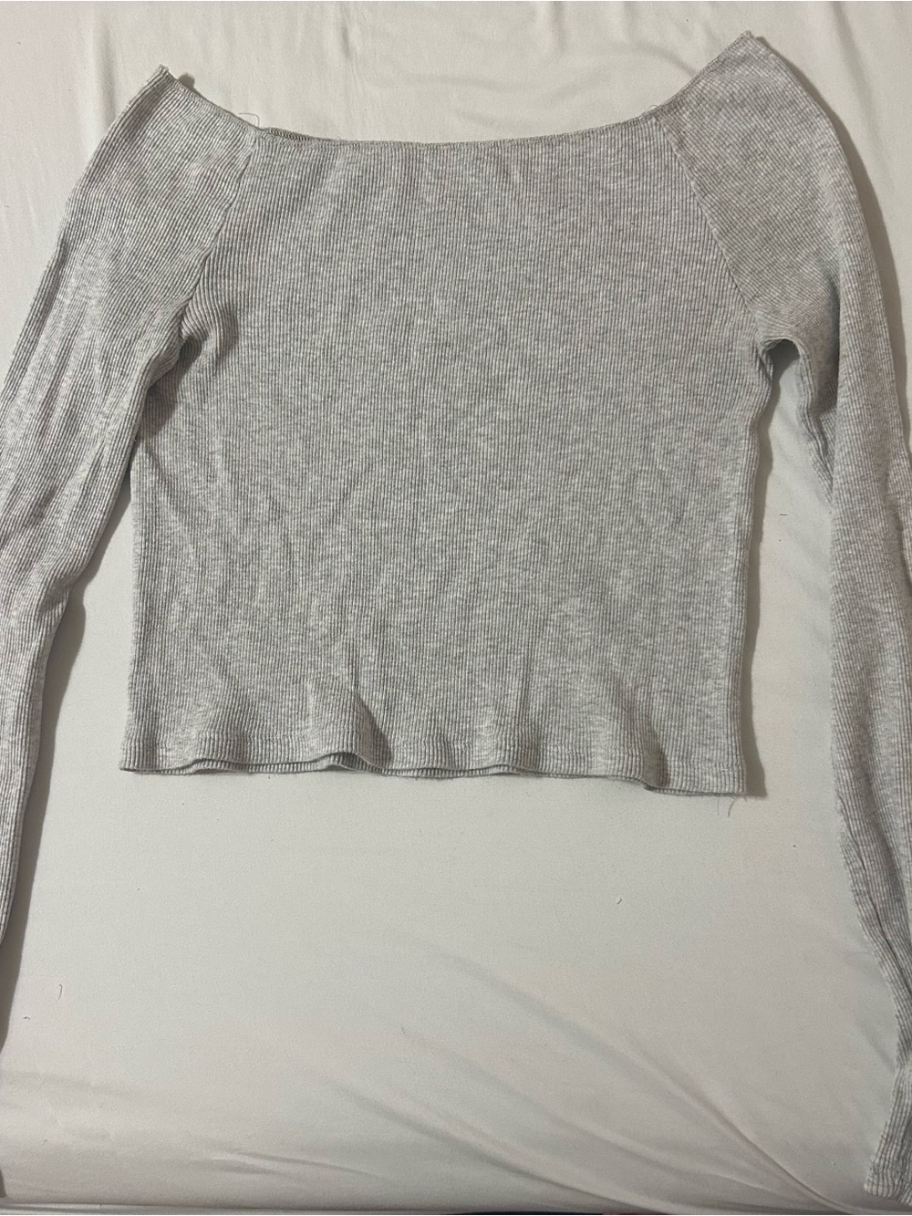 Brandy Melville Ribbed Off-Shoulder Long Sleeve Top in Light Gray
